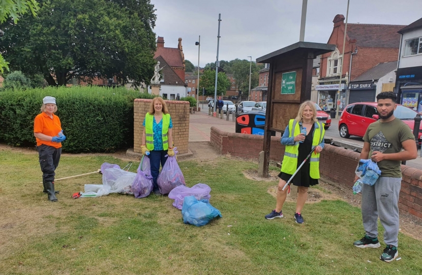 Suzanne Webb attending a Lye community clean up