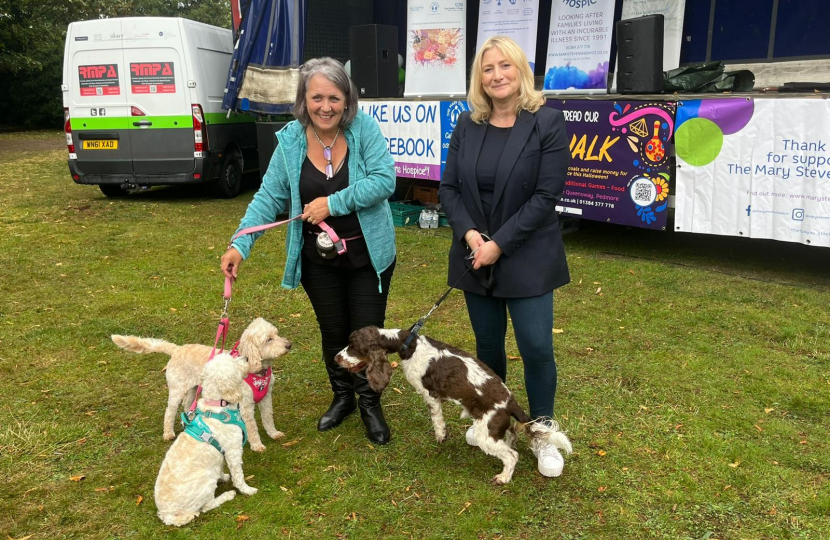 Suzanne Webb MP and Sid with Rosie, winner of Best Rescue Dog, and her owner.