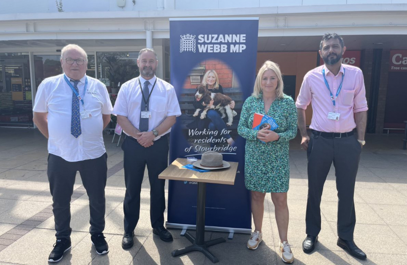 Suzanne with the Amblecote Councillors