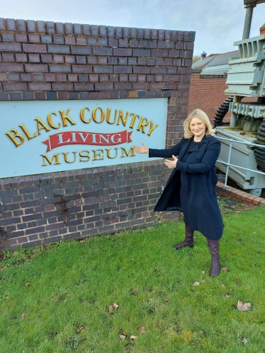 Suzanne Webb MP visits Black Country Museum's Vaccination site 