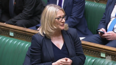 Suzanne asking the Education Minister about T-Levels 