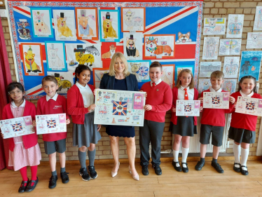 Suzanne Webb MP with the winners of her A Card for The Queen Competition