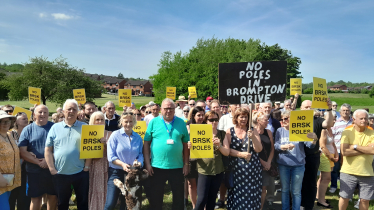 Suzanne Webb MP with brsk protesters 