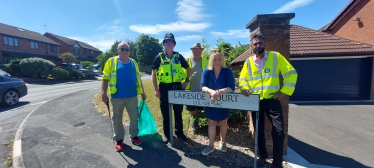 Suzanne Webb MP on a Street Watch in Amblecote with Police Sergeant Norgrove and Councillors Kamran Razzaq, Paul Bradley, and Pete Lee